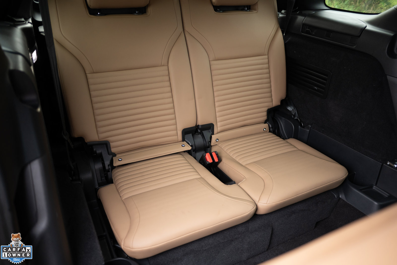 Used 2023 Land Rover Discovery HSE R-Dynamic AWD/4WD image 4