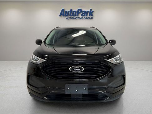 Certified 2022 Ford Edge SE w/ Black Appearance Package AWD/4WD image 2
