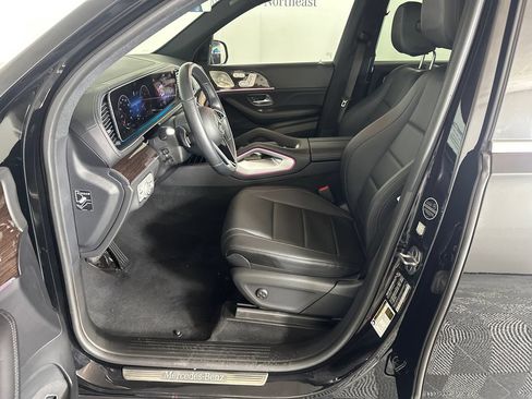Certified 2024 Mercedes-Benz GLS 450 4MATIC image 9