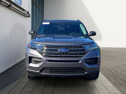Certified 2022 Ford Explorer XLT image 8