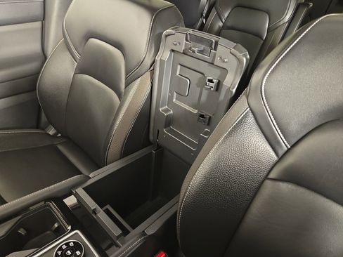 Used 2022 Nissan Pathfinder SL w/ SL Premium Package image 30