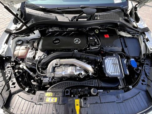 Used 2024 Mercedes-Benz GLA 250 4MATIC image 10