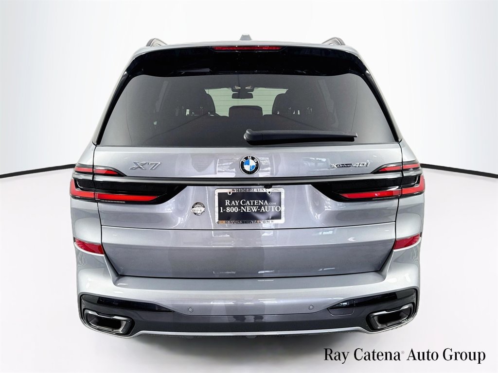 Used 2024 BMW X7 xDrive40i w/ M Sport Package AWD/4WD image 6