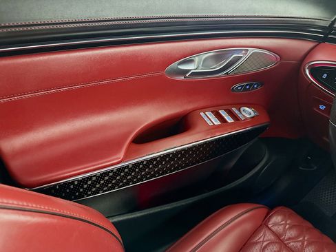 Used 2023 Genesis GV70 3.5T Sport w/ Sport Prestige Package image 15