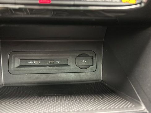 Used 2022 Volkswagen Atlas Cross Sport SEL AWD/4WD image 26