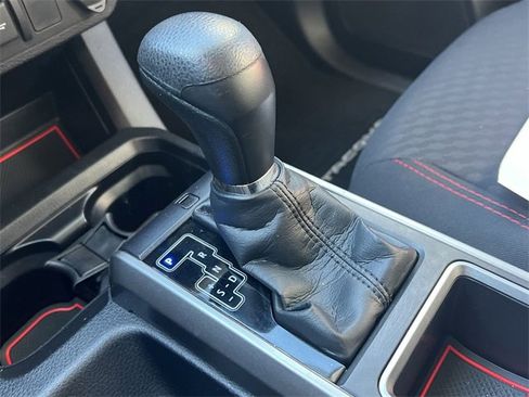 Used 2022 Toyota Tacoma TRD Sport image 19