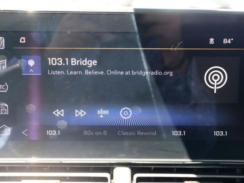 Used 2025 Chevrolet Trax LT FWD image 29