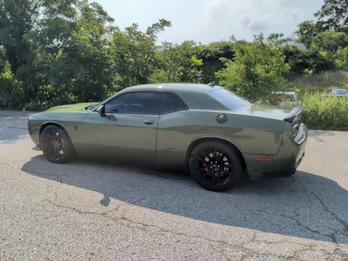 Used 2023 Dodge Challenger SRT Hellcat RWD image 4