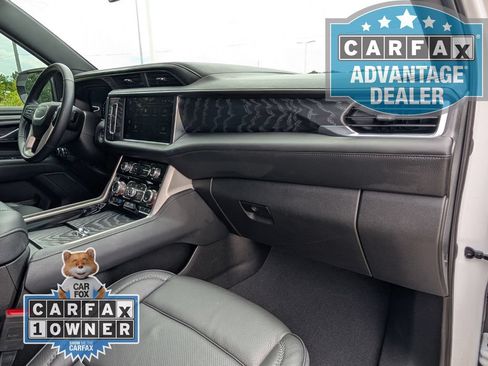 Used 2023 GMC Yukon XL Denali AWD/4WD image 28