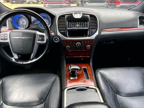 Used 2012 Chrysler 300 Limited image 15