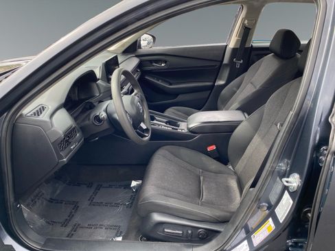 Used 2023 Honda Accord EX image 9