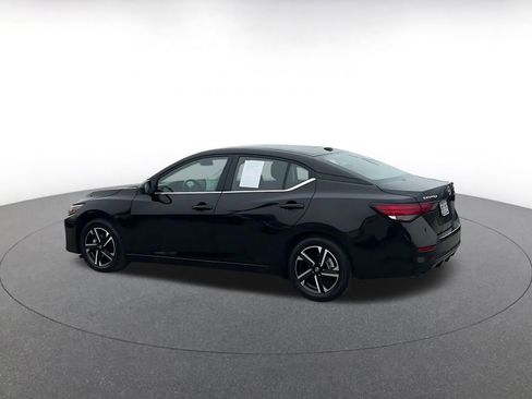 Used 2025 Nissan Sentra SV image 10