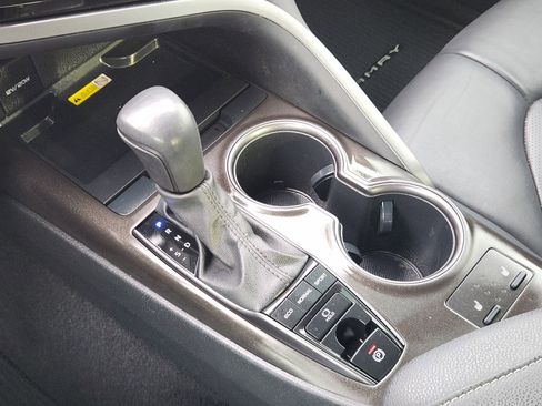 Used 2023 Toyota Camry XSE image 23