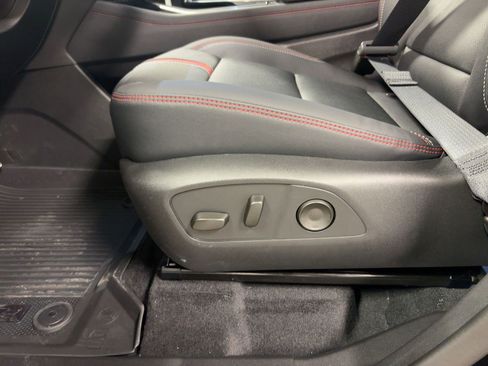 New 2026 Chevrolet Traverse RS w/ LPO, Floor Liner Package image 13