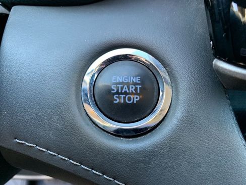 Used 2022 Toyota Highlander XLE image 24