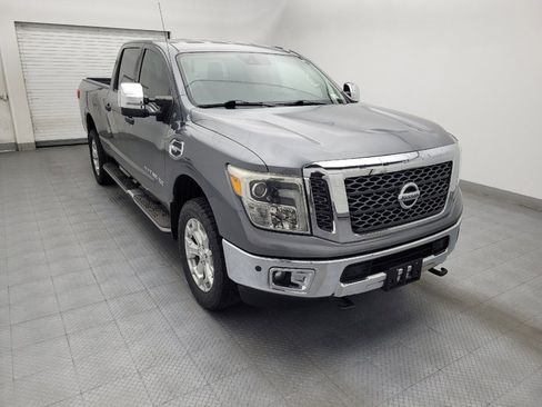 Used 2016 Nissan Titan SL RWD image 13