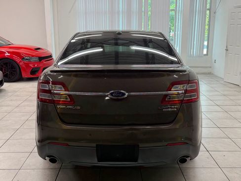 Used 2015 Ford Taurus Limited w/ Equipment Group 301A FWD image 8