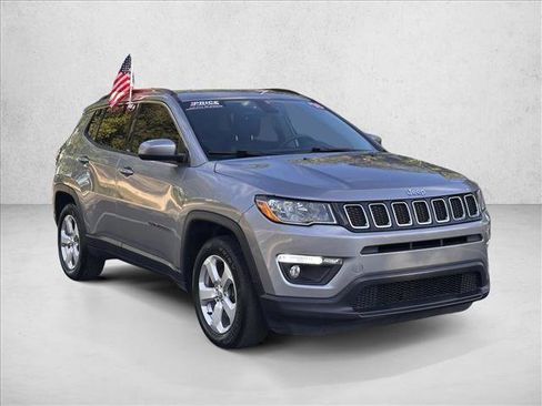 Used 2018 Jeep Compass Latitude w/ Popular Equipment Group image 3