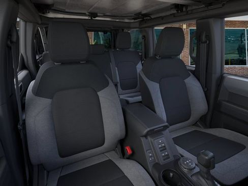 New 2025 Ford Bronco 4-Door AWD/4WD image 10