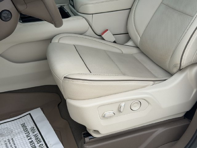 Used 2022 GMC Yukon Denali RWD image 13