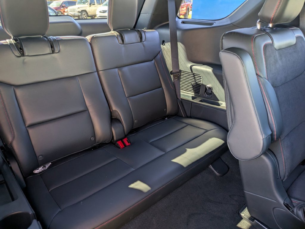 Used 2026 Ford Explorer ST w/ Sun And Sound Package AWD/4WD image 37