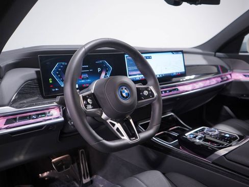 Used 2025 BMW i7 eDrive50 w/ M Sport Package image 6