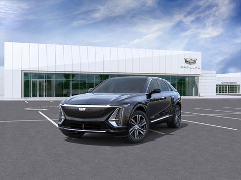 New 2025 Cadillac Lyriq Luxury image 32