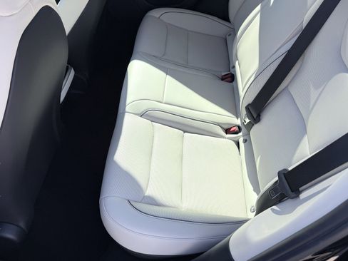 Used 2023 Tesla Model S Plaid image 17