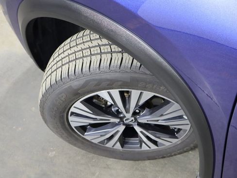 Used 2023 Nissan Rogue SV w/ SV Premium B Package image 41