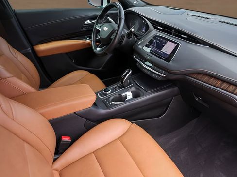 Certified 2023 Cadillac XT4 Sport FWD image 30
