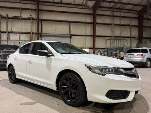 Used 2017 Acura ILX FWD image 1