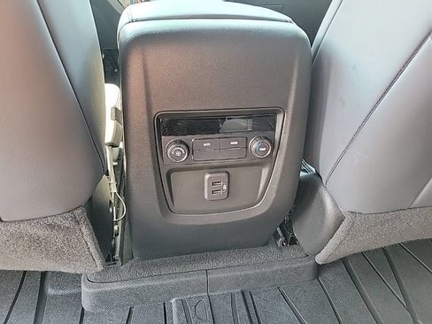 Used 2023 Buick Enclave Essence w/ Sport Touring Edition AWD/4WD image 11