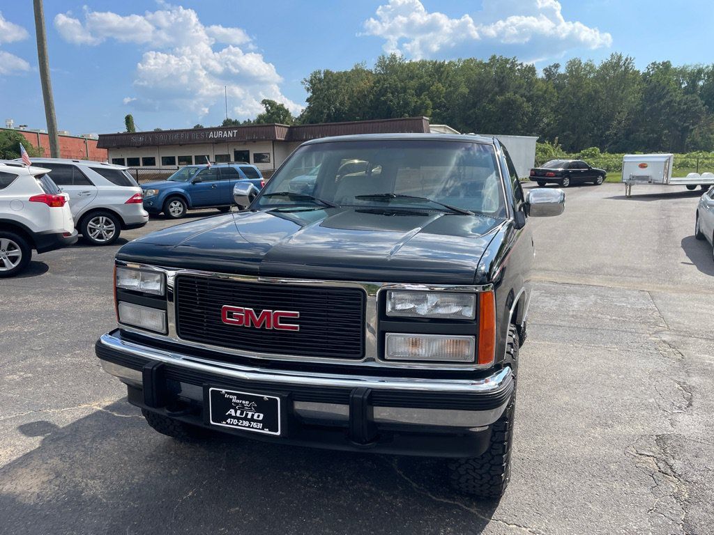 Used 1992 GMC Yukon 4WD 2-Door image 1