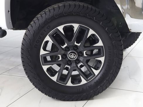 Used 2021 Toyota Tundra SR5 w/ SR5 Leather Package AWD/4WD image 12