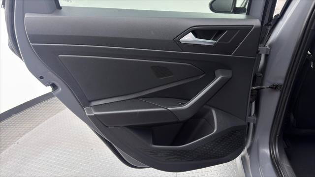 Used 2023 Volkswagen Jetta GLI Autobahn FWD image 16