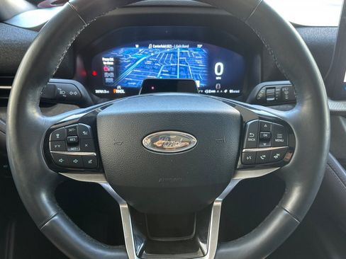 Used 2025 Ford Explorer Platinum w/ LUX Leather Package AWD/4WD image 11