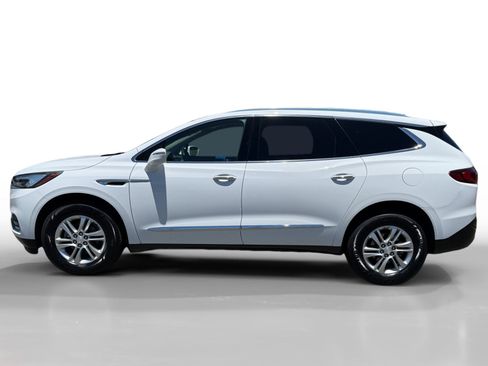 Used 2018 Buick Enclave Essence FWD image 2