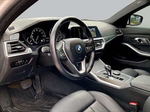 Used 2020 BMW 330i Sedan w/ Convenience Package RWD image 17