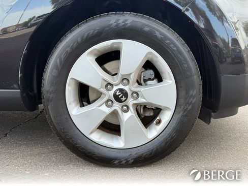 Used 2019 Kia Soul FWD image 11