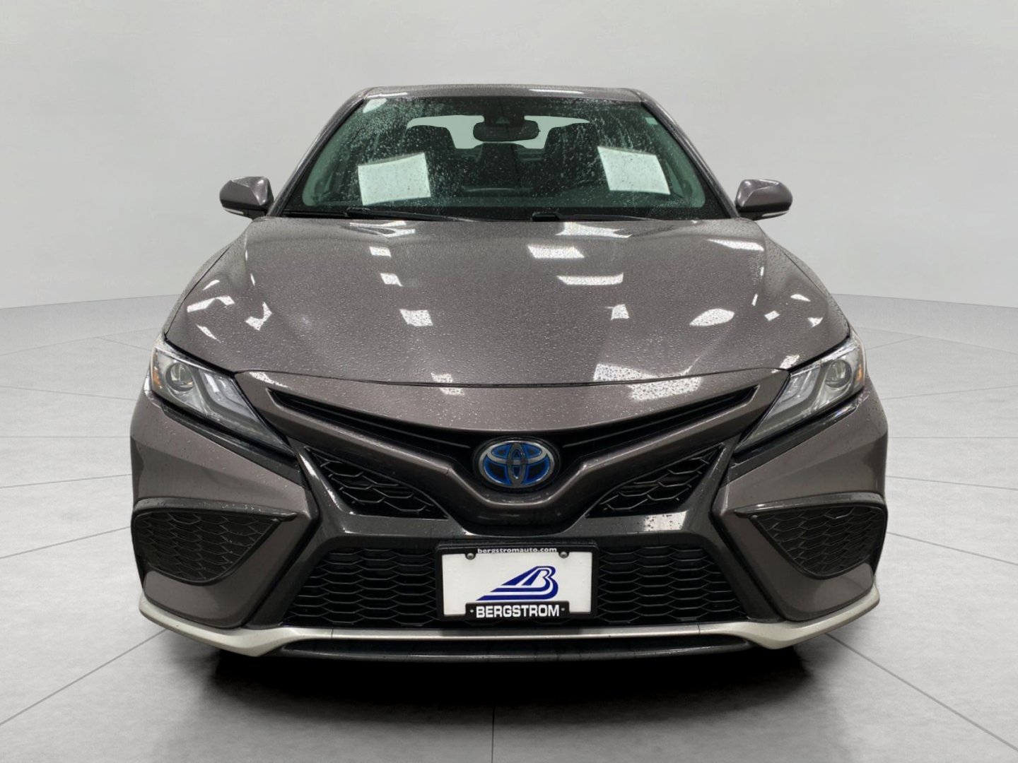 Used 2021 Toyota Camry XSE w/ Navigation Upgrade Package FWD image 10