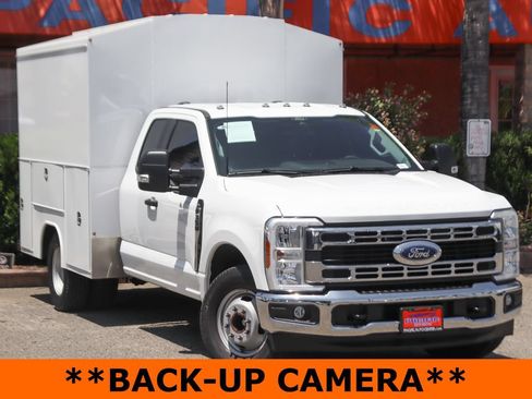 Used 2025 Ford F350 XL w/ XL Chrome Package RWD image 2