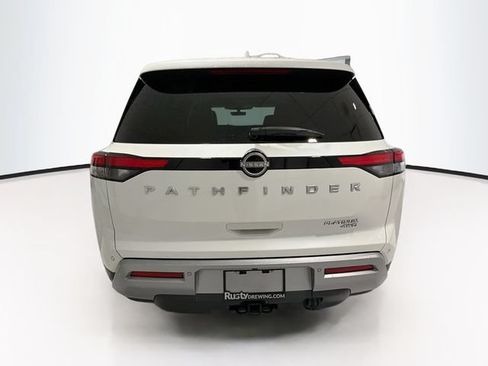 Used 2023 Nissan Pathfinder Platinum AWD/4WD image 6