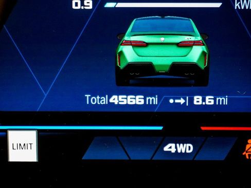 Used 2025 BMW M5 Base w/ Carbon Package image 47