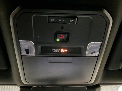 Certified 2025 Toyota Tacoma TRD Sport image 36