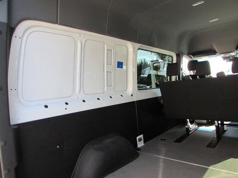 Used 2023 Mercedes-Benz Sprinter 2500 image 23