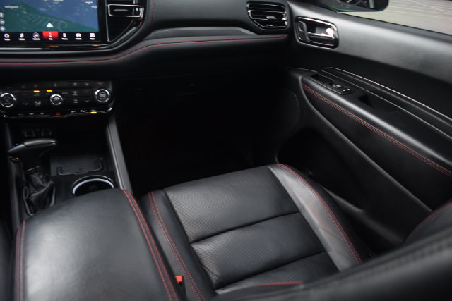 Used 2023 Dodge Durango GT RWD image 14