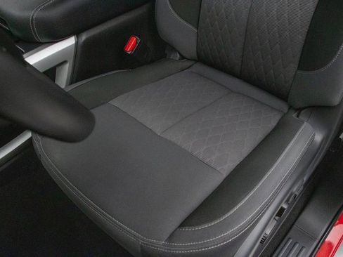 Used 2024 Nissan Titan SV w/ SV Convenience Package image 28