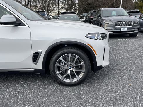New 2026 BMW X5 xDrive40i w/ Executive Package image 4