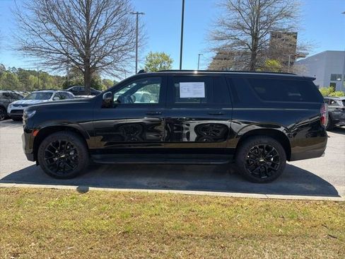 Used 2023 Chevrolet Suburban RST w/ Sport Performance Package image 4