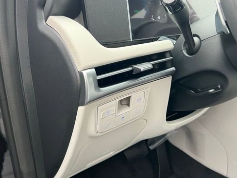 New 2026 Hyundai Tucson SEL image 11